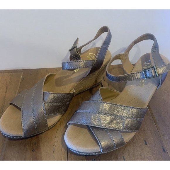 Clarks Womens Wedge Sandal Crisscross Open Toe Ankle Strap Leather Size 7M - Picture 4 of 8